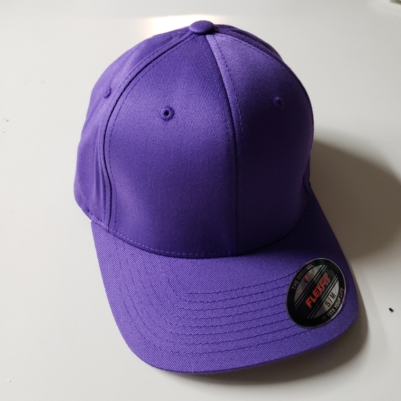 Flexfit Purple Athletic Baseball Fitted Cap - Picture 1 of 9